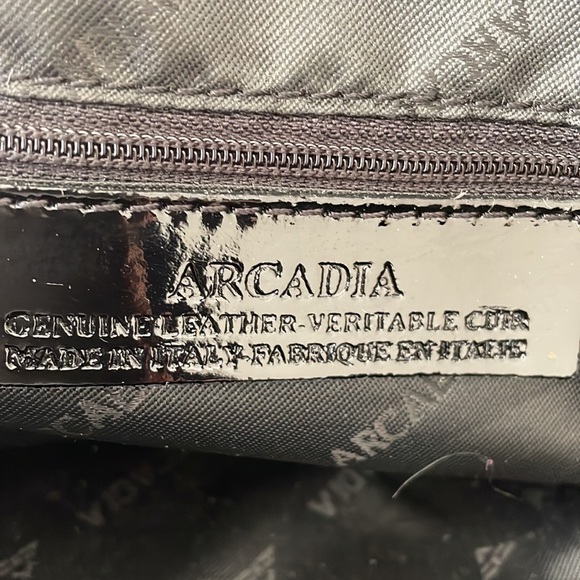 Arcadia Black patent handbag - Picture 3 of 6